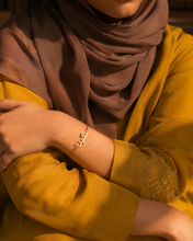 Arabic Personalized Hand Chain | 1-Year Anti-Tarnish Warranty ⛊