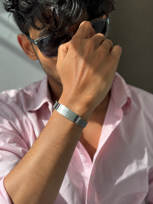 Magnetic Silver Bracelet – Sleek Mesh Edition