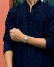 Magnetic Silver Bracelet – Sleek Mesh Edition