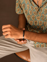 Black Vertex Bracelet - 1 year warranty