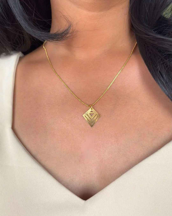 Elegant Gold Geometric Pendant Necklace - Enchain Gifts